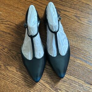 Retro T-strap Mary Jane Flats